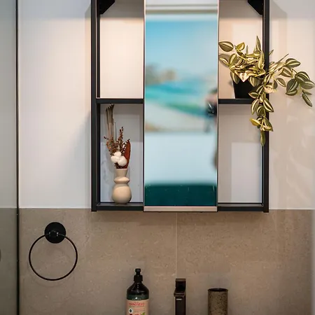 Fantastic In Odyssey & Pool Apartment *