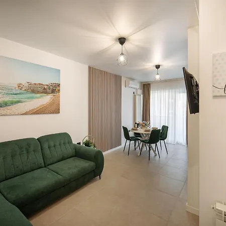 Fantastic In Odyssey & Pool * Mamaia