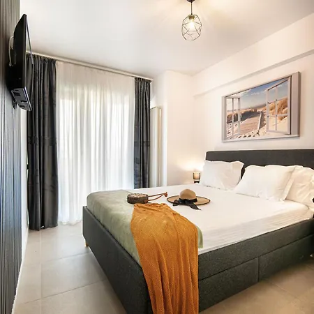 Fantastic In Odyssey & Pool Apartment *