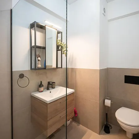 Apartment Fantastic In Odyssey & Pool Mamaia